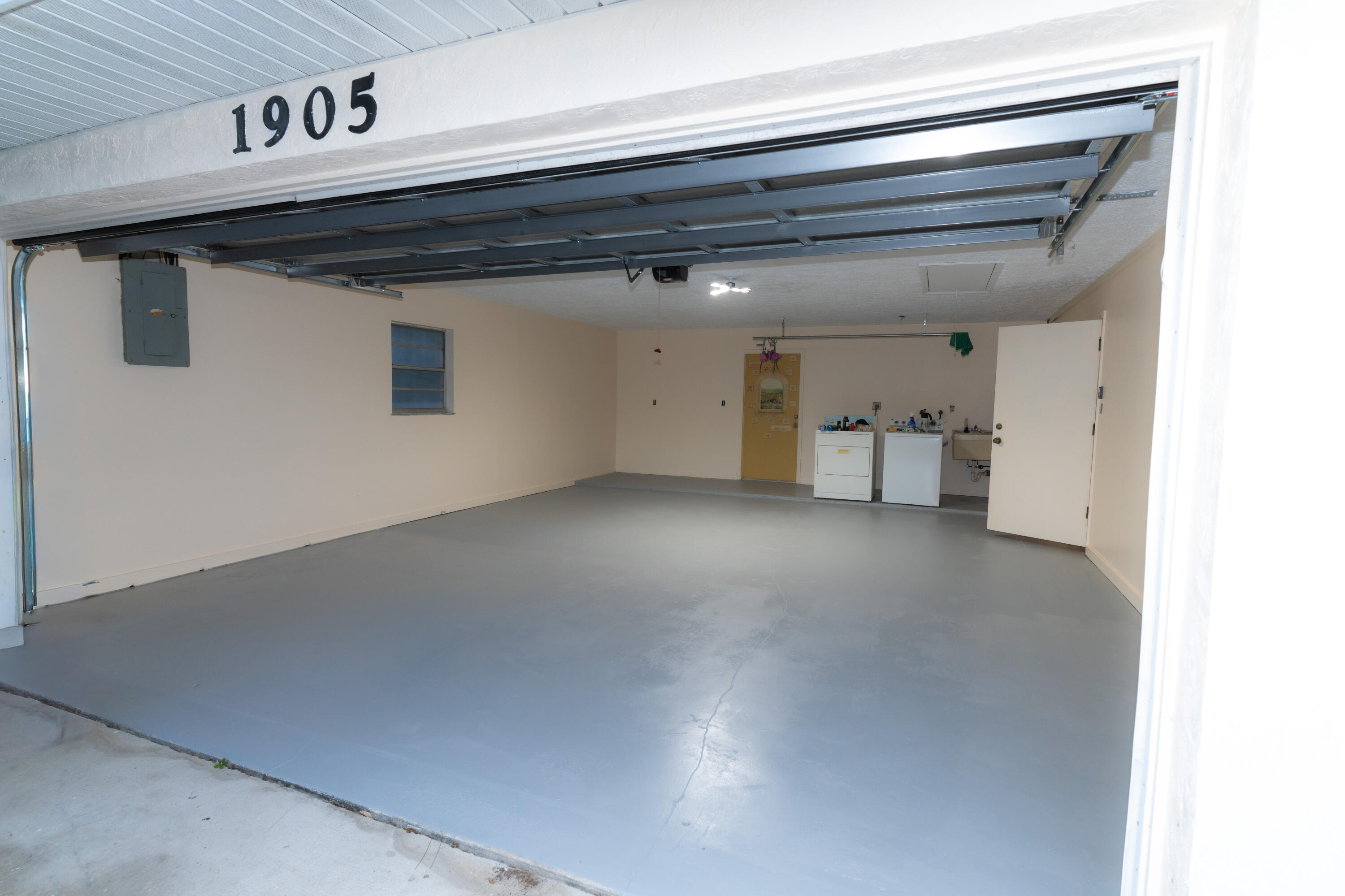 LINCOLN PARK - Residential