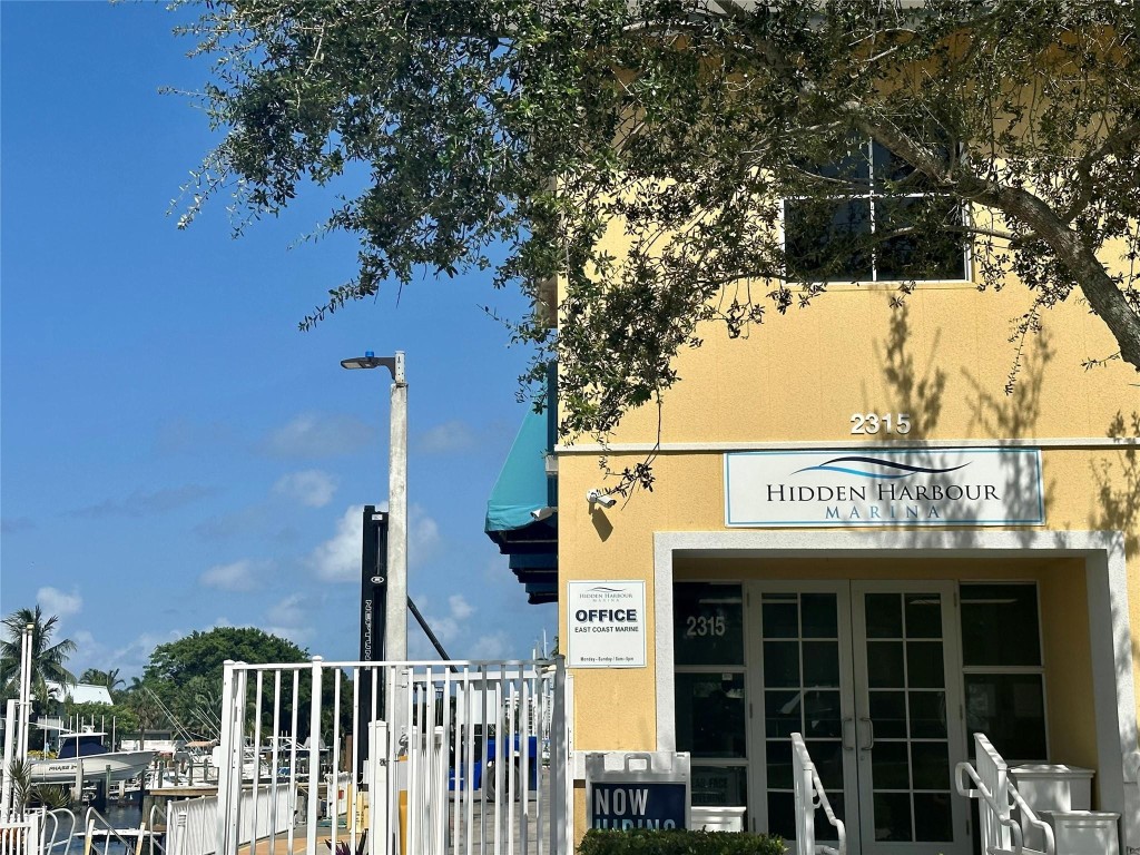 Coach house East & West - Residential