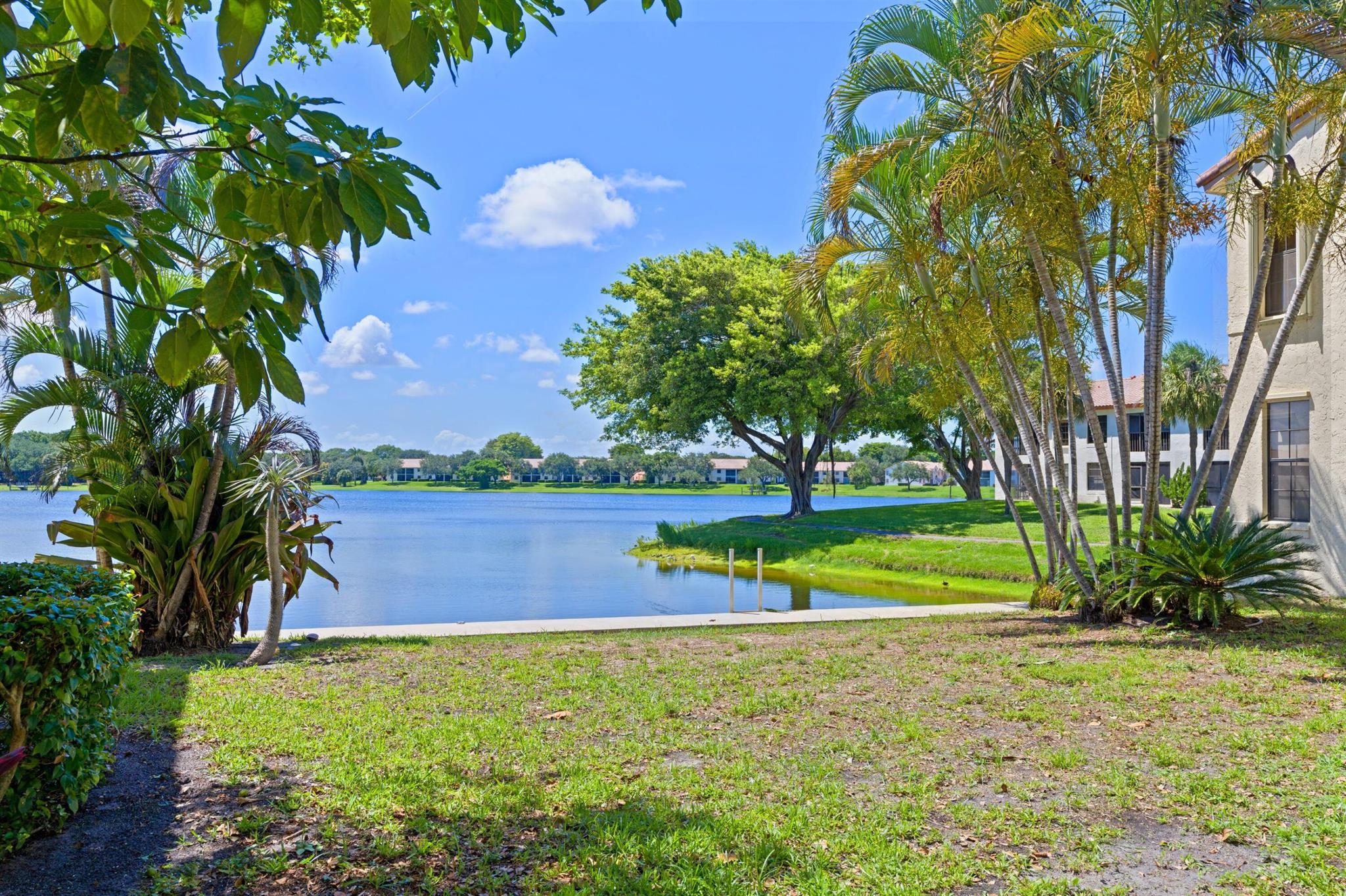 LAKE WINDWOOD CONDO - Residential