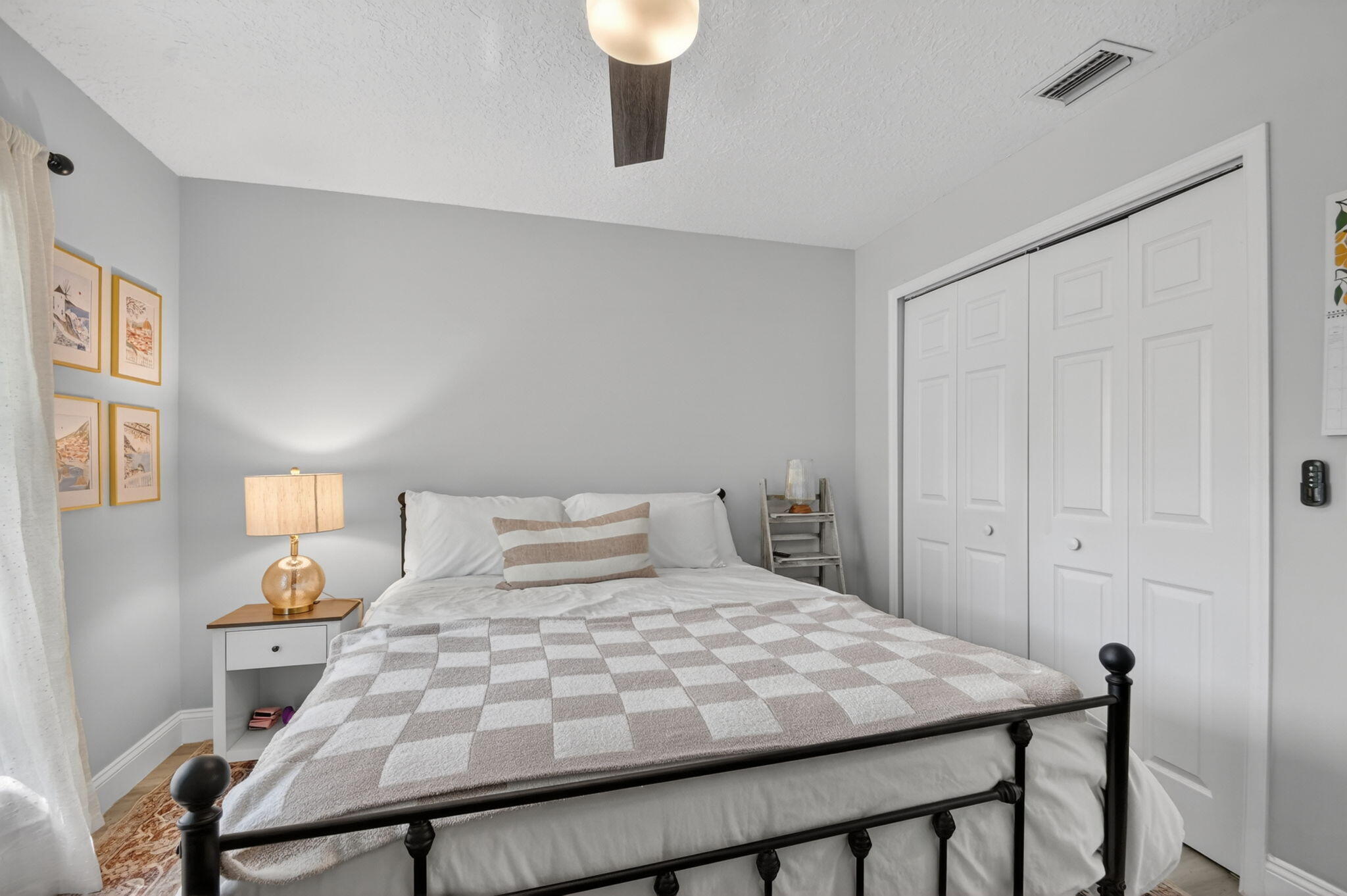RAINBERRY LAKE PH IV-B - Residential Lease