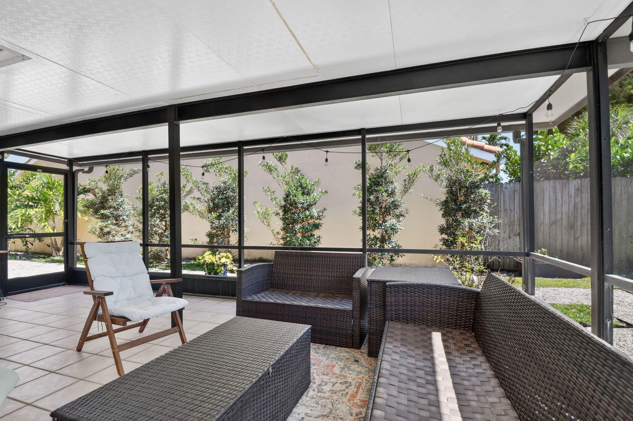 RAINBERRY LAKE PH IV-B - Residential Lease