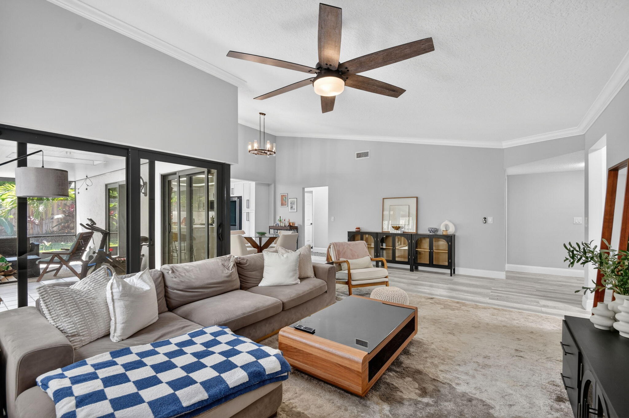 RAINBERRY LAKE PH IV-B - Residential Lease
