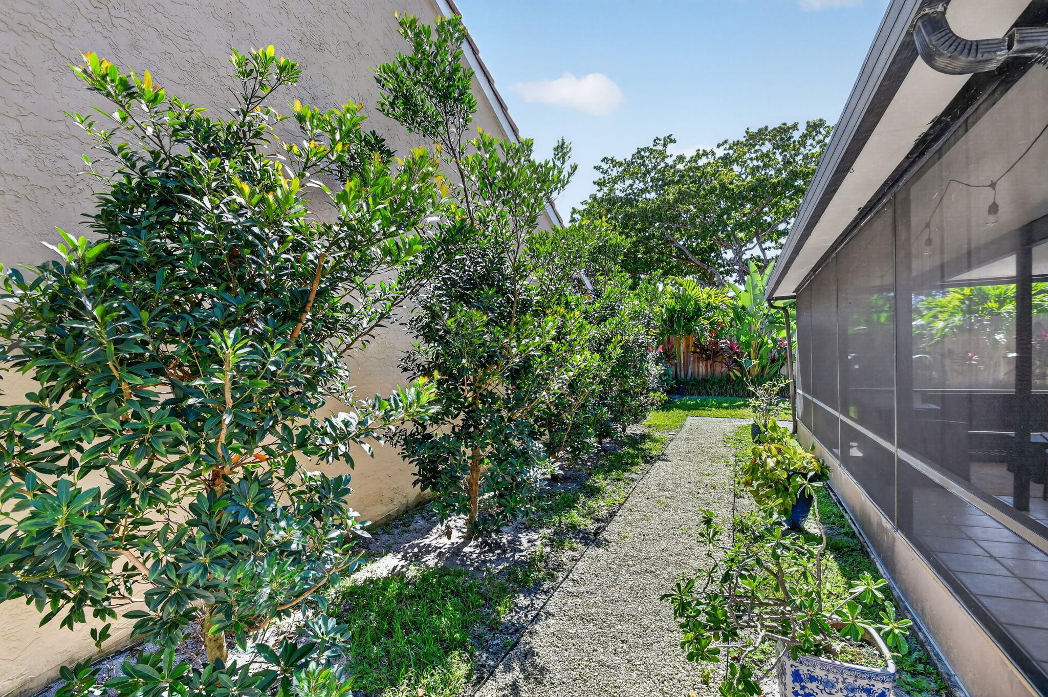 RAINBERRY LAKE PH IV-B - Residential Lease