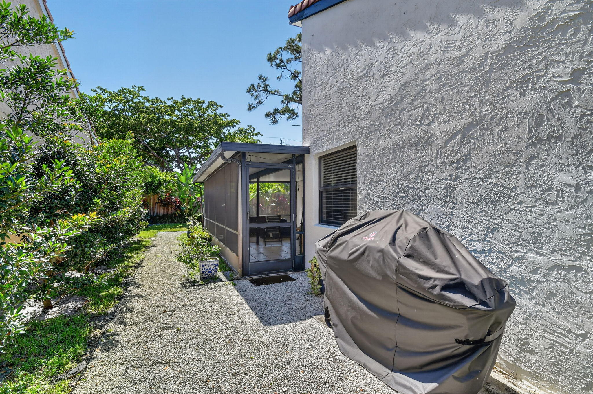 RAINBERRY LAKE PH IV-B - Residential Lease