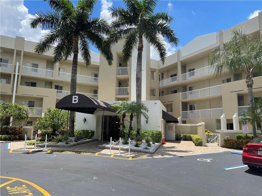 Buyers do not miss this one! Large 2/2 1st floor unit with courtyard and view of the lake. Located in a 55+, well maintained gated community. Come and enjoy all of the wonderful Kings Point amenities as you make this one your home! This is a Department of Housing and Urban Development property (HUD). Case number 095-021314. This property is being sold "AS IS", Property is IN (Insured).