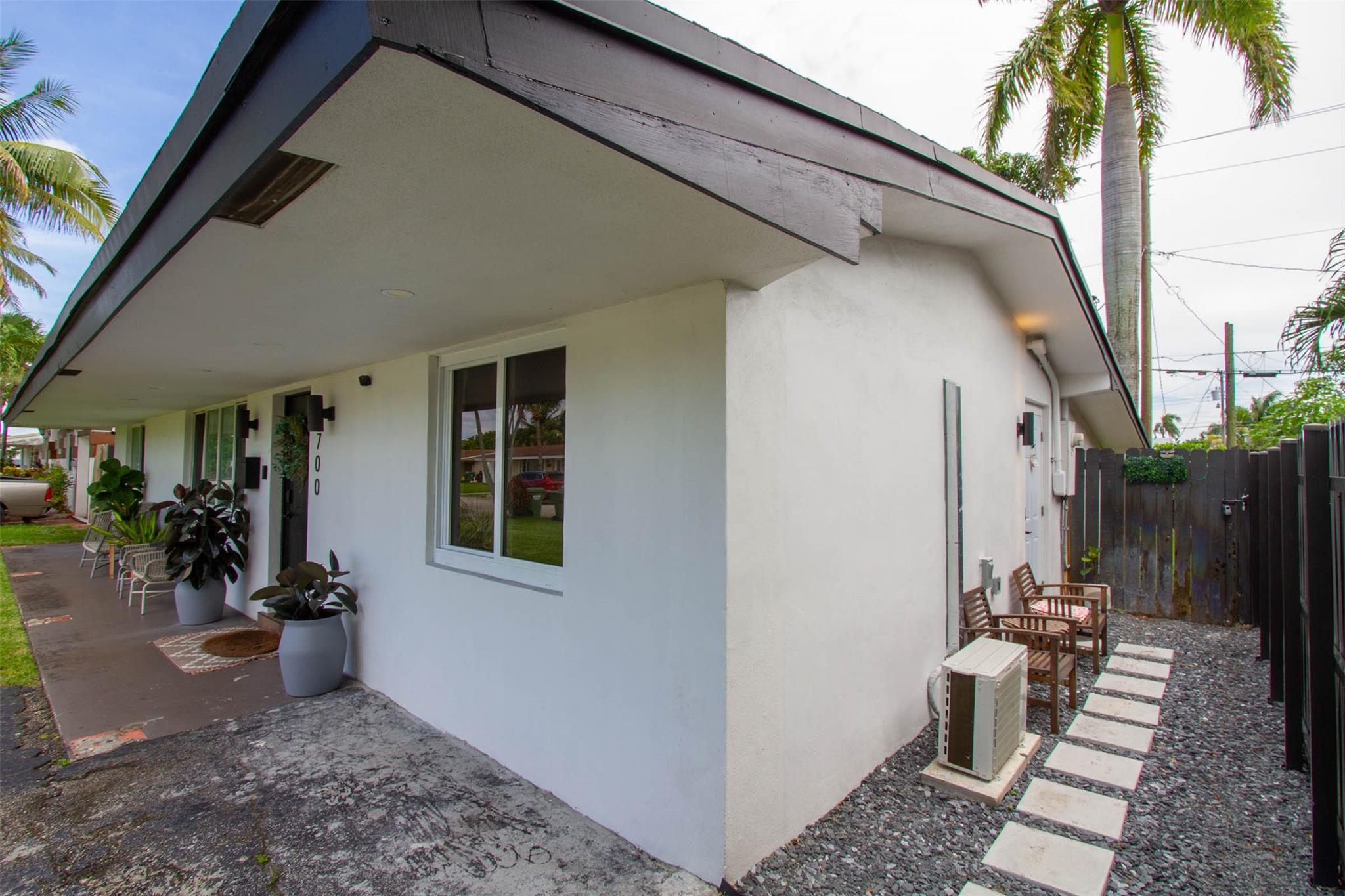 7700 NW 15th St