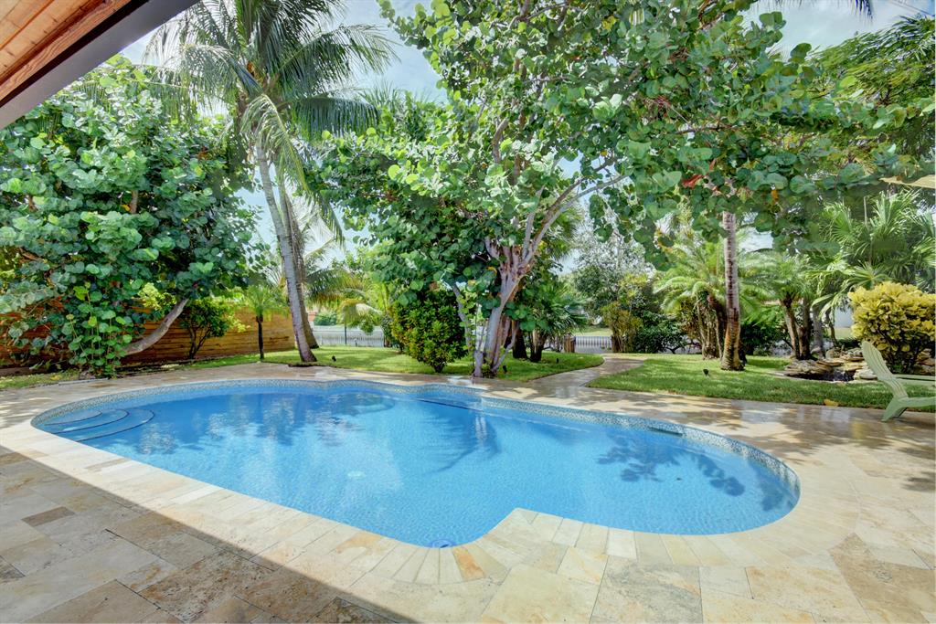 LAKE CLARKE - Residential