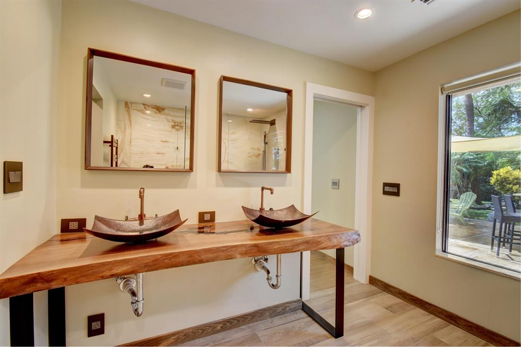 LAKE CLARKE - Residential