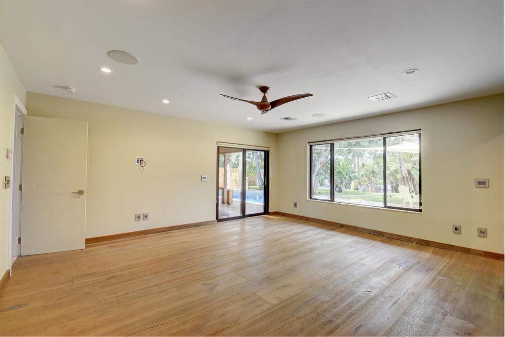 LAKE CLARKE - Residential