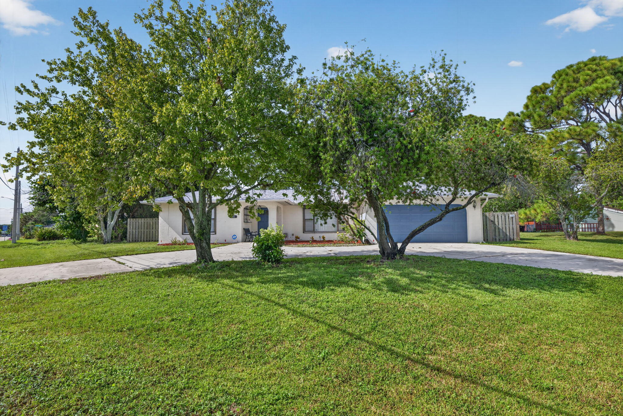 102 SW EVANS Avenue