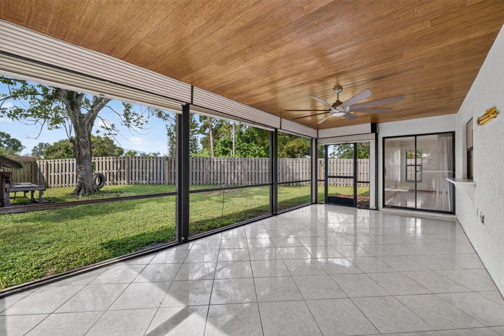 Photo of 102 SW EVANS Avenue, Port Saint Lucie, FL 34984 (MLS # B26080830)