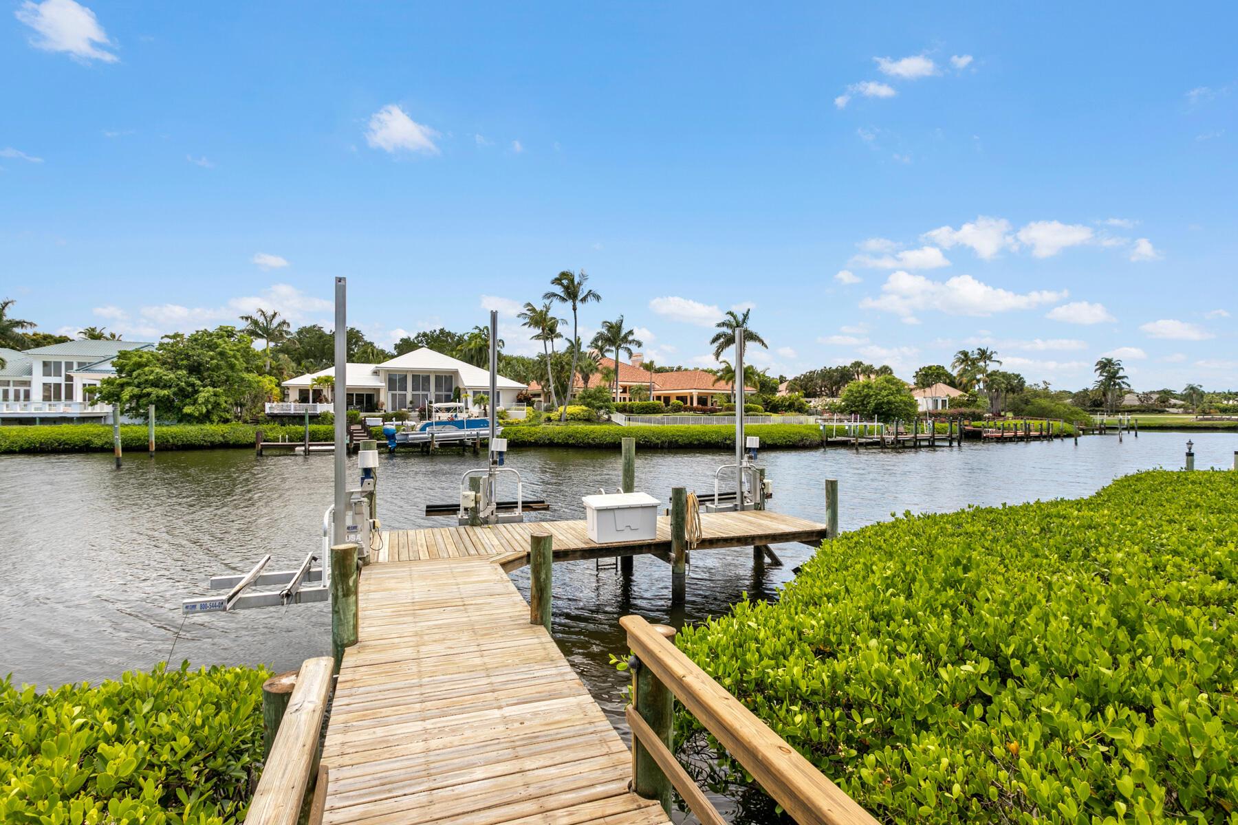 ADMIRALS COVE - Residential