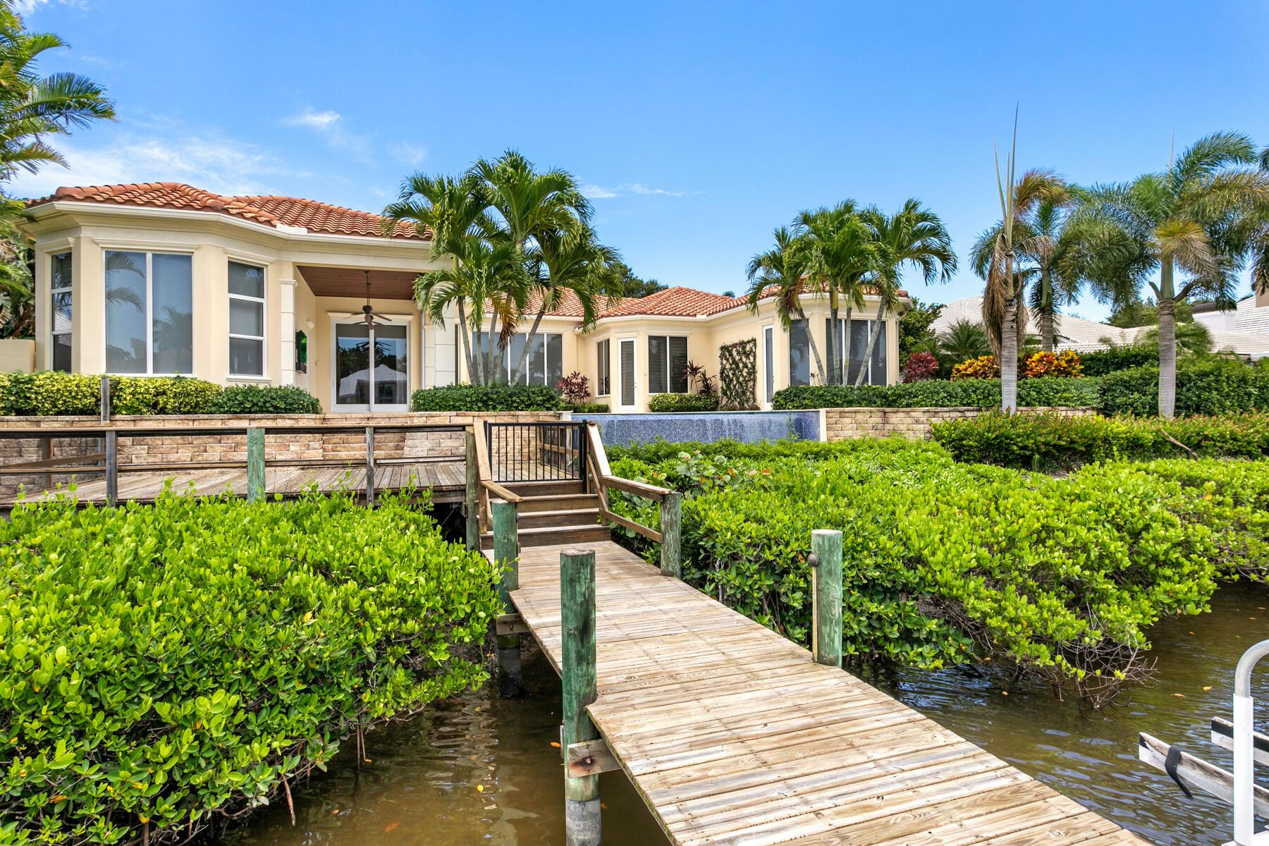 ADMIRALS COVE - Residential