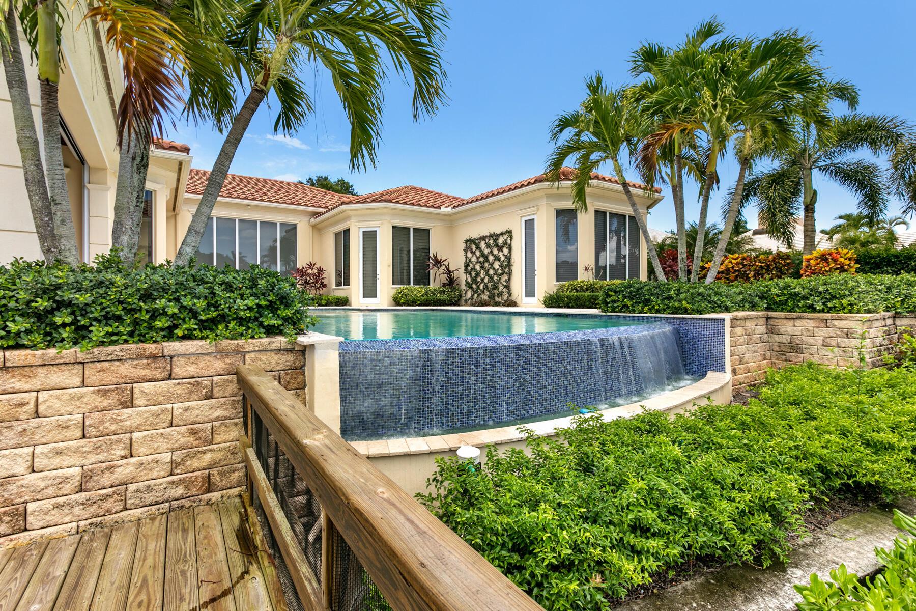 ADMIRALS COVE - Residential