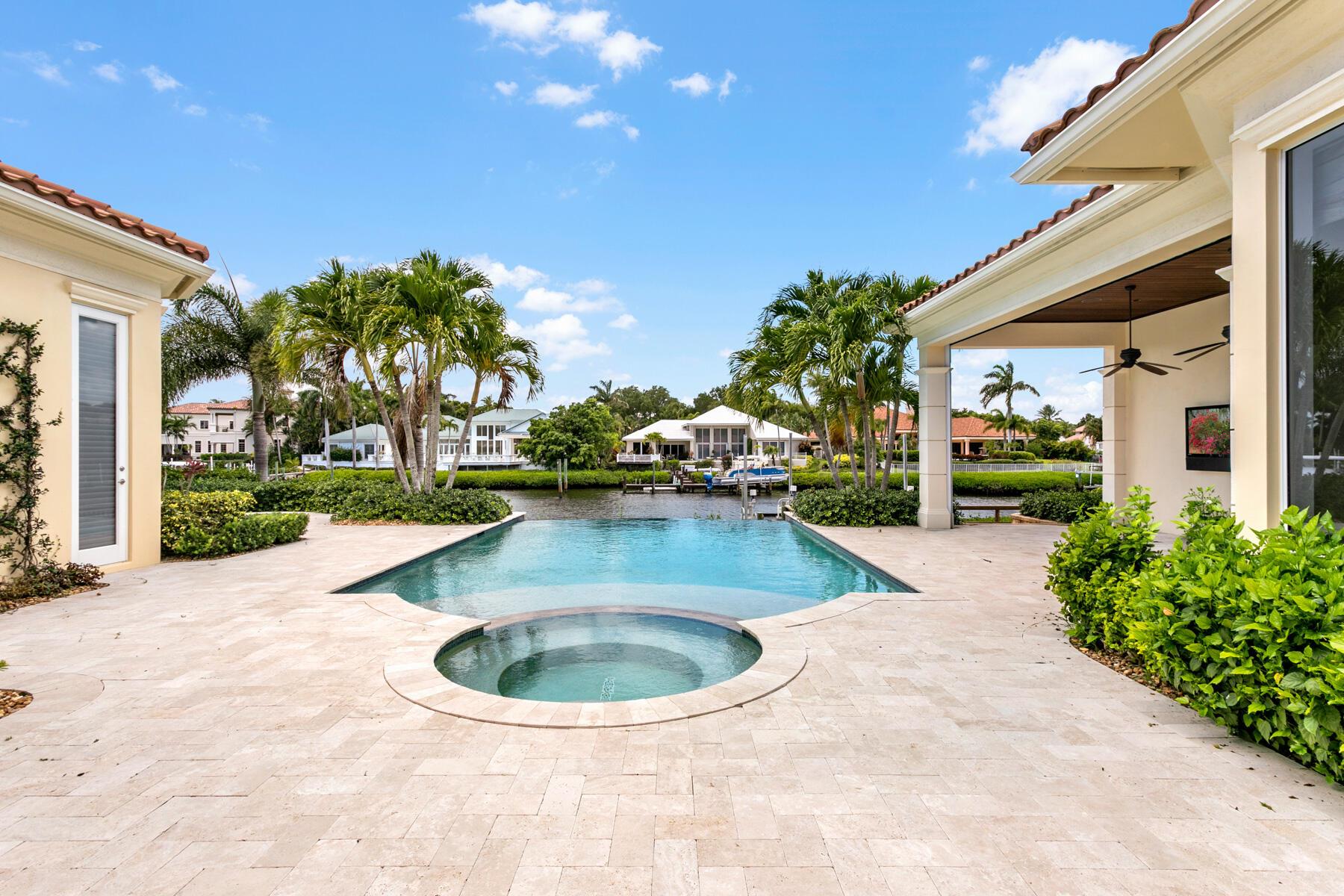 ADMIRALS COVE - Residential