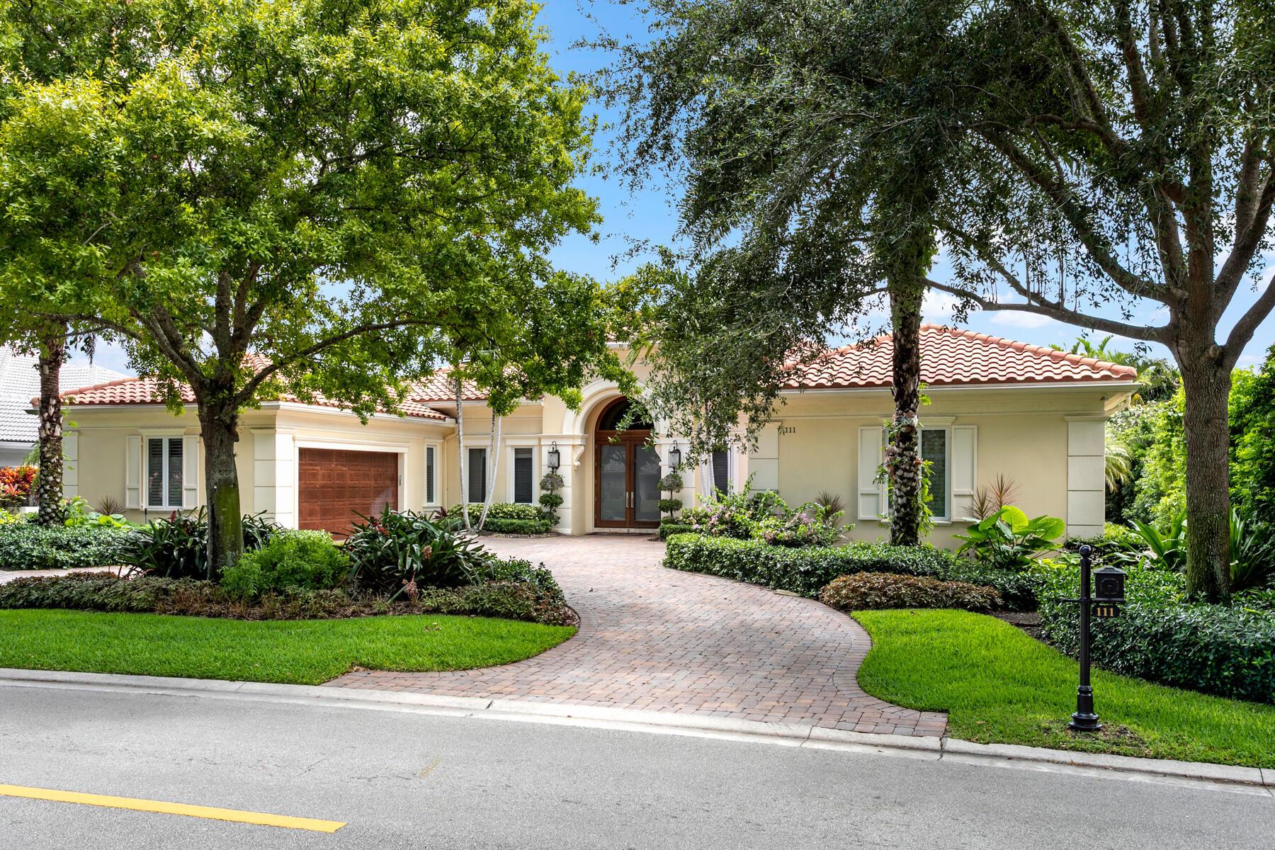 ADMIRALS COVE - Residential