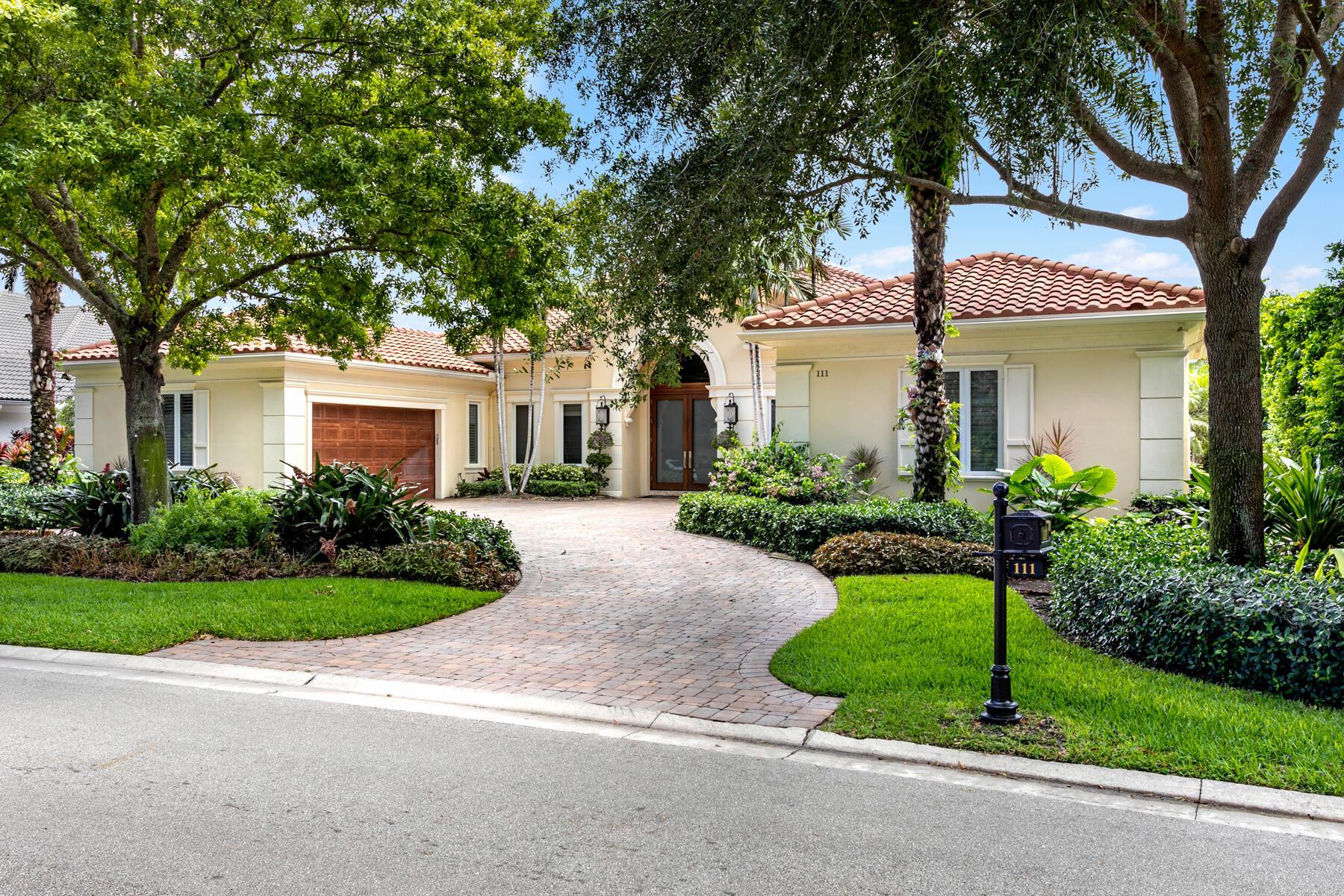 ADMIRALS COVE - Residential