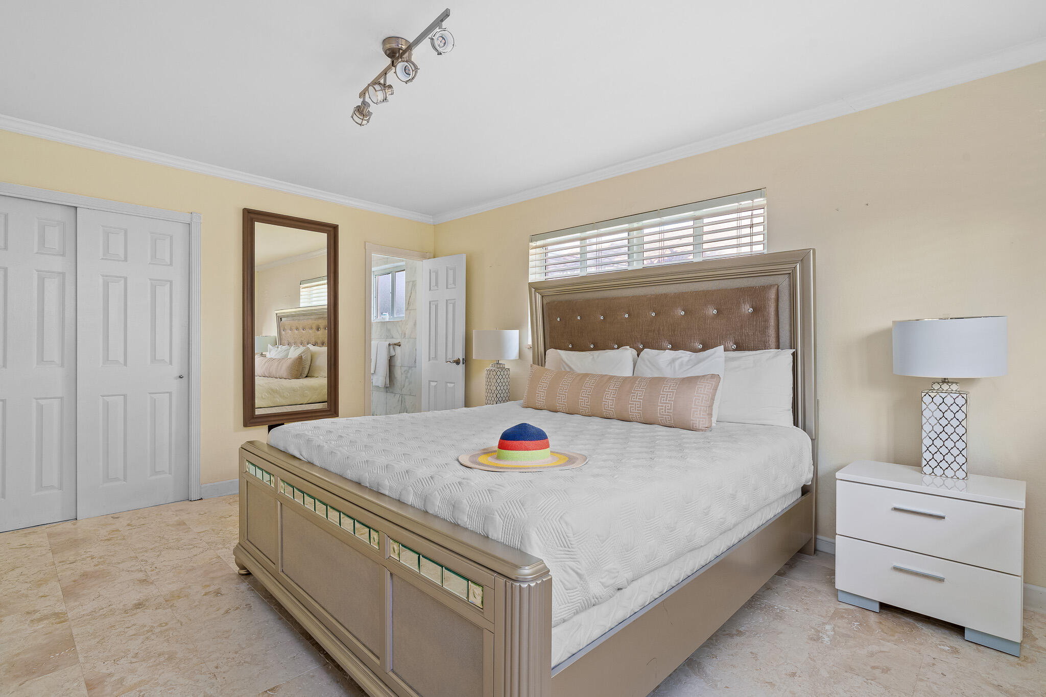 MIDDLE RIVER ESTATES - Residential