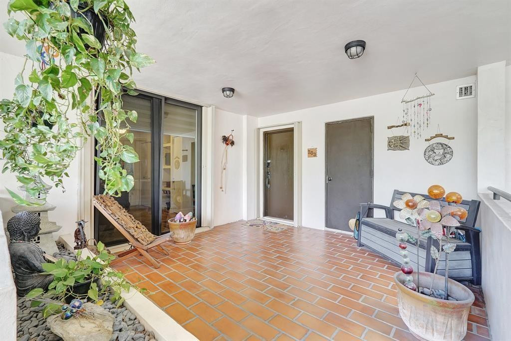 2300 DIANA CONDO - Residential