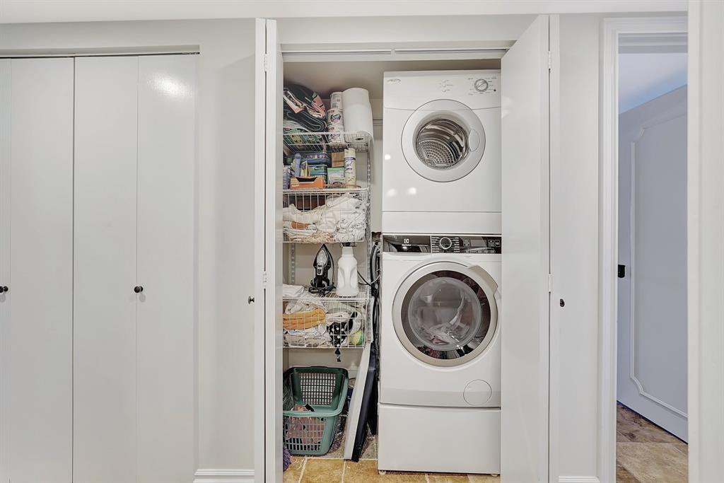 2300 DIANA CONDO - Residential