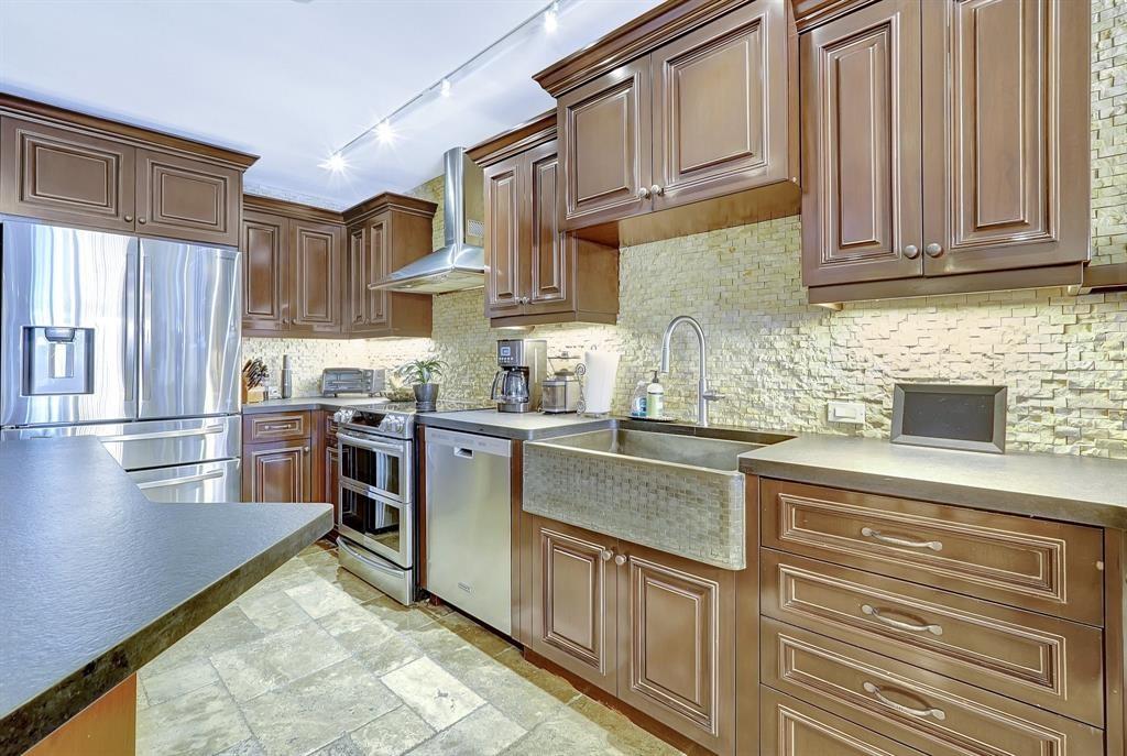 2300 DIANA CONDO - Residential