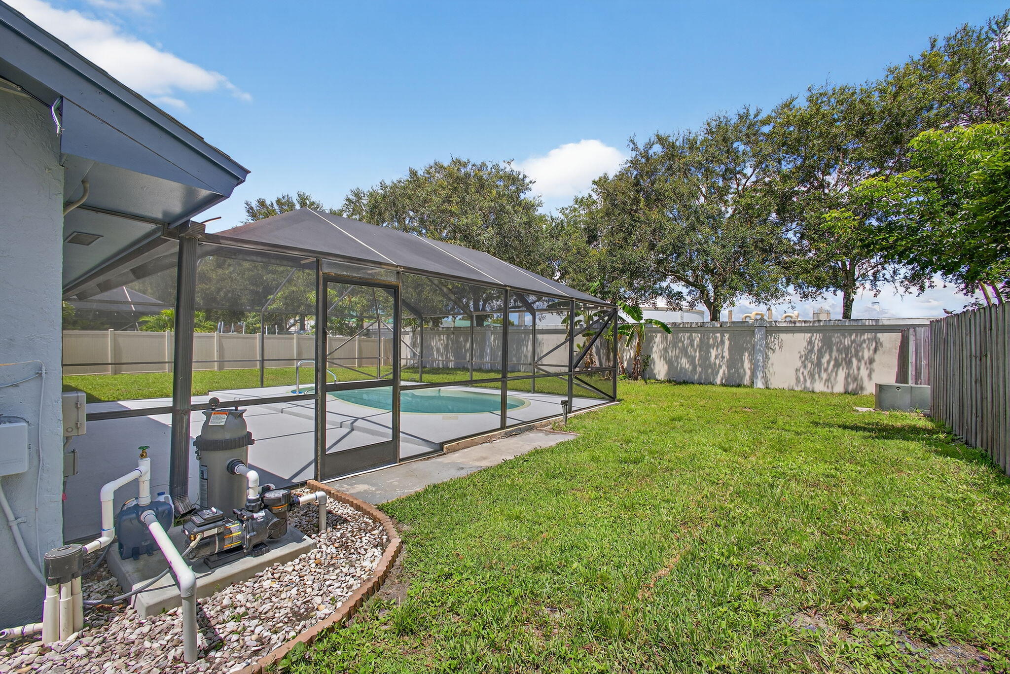 EASTWOOD OF WELLINGTON - Residential