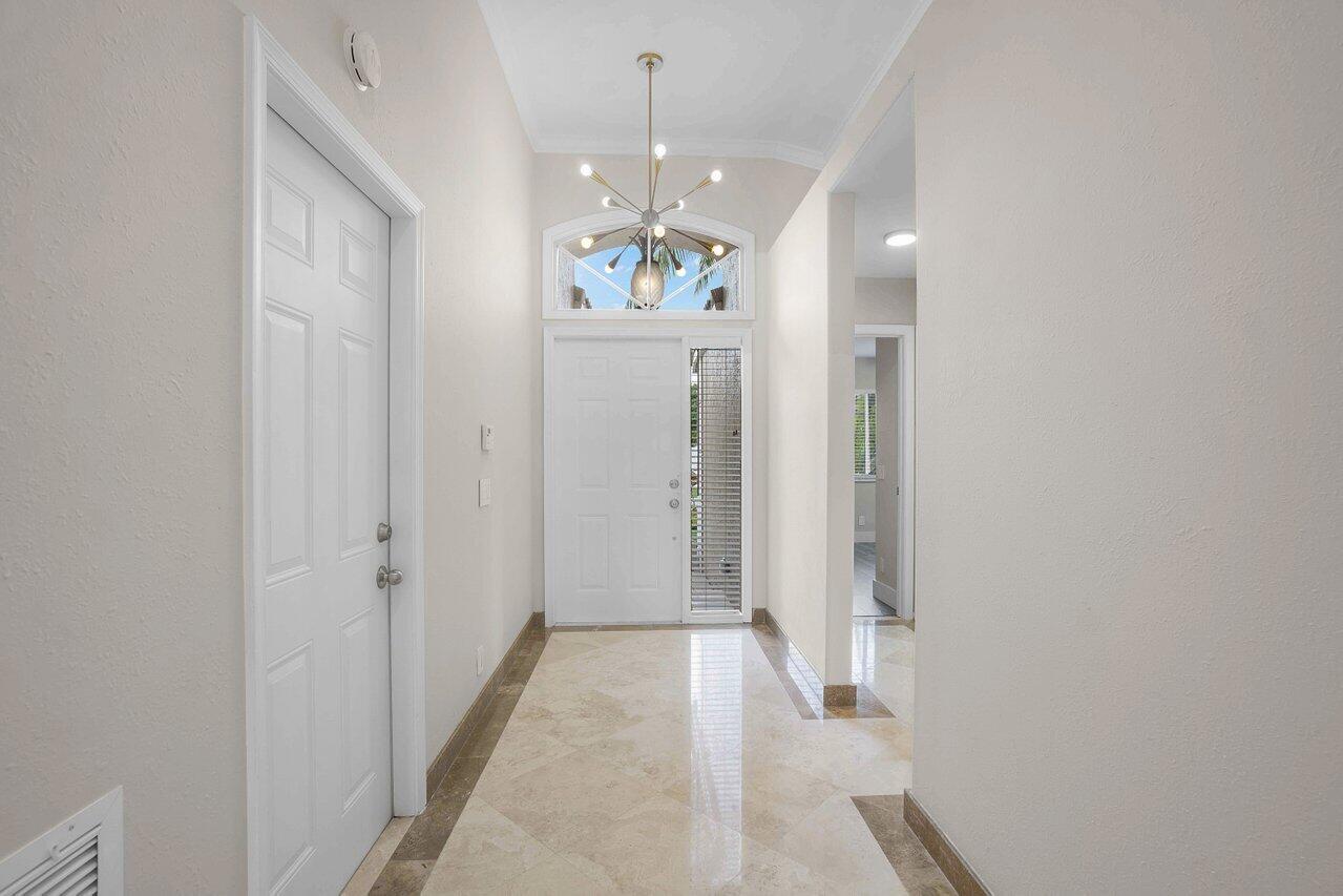 660 NW 45th Avenue