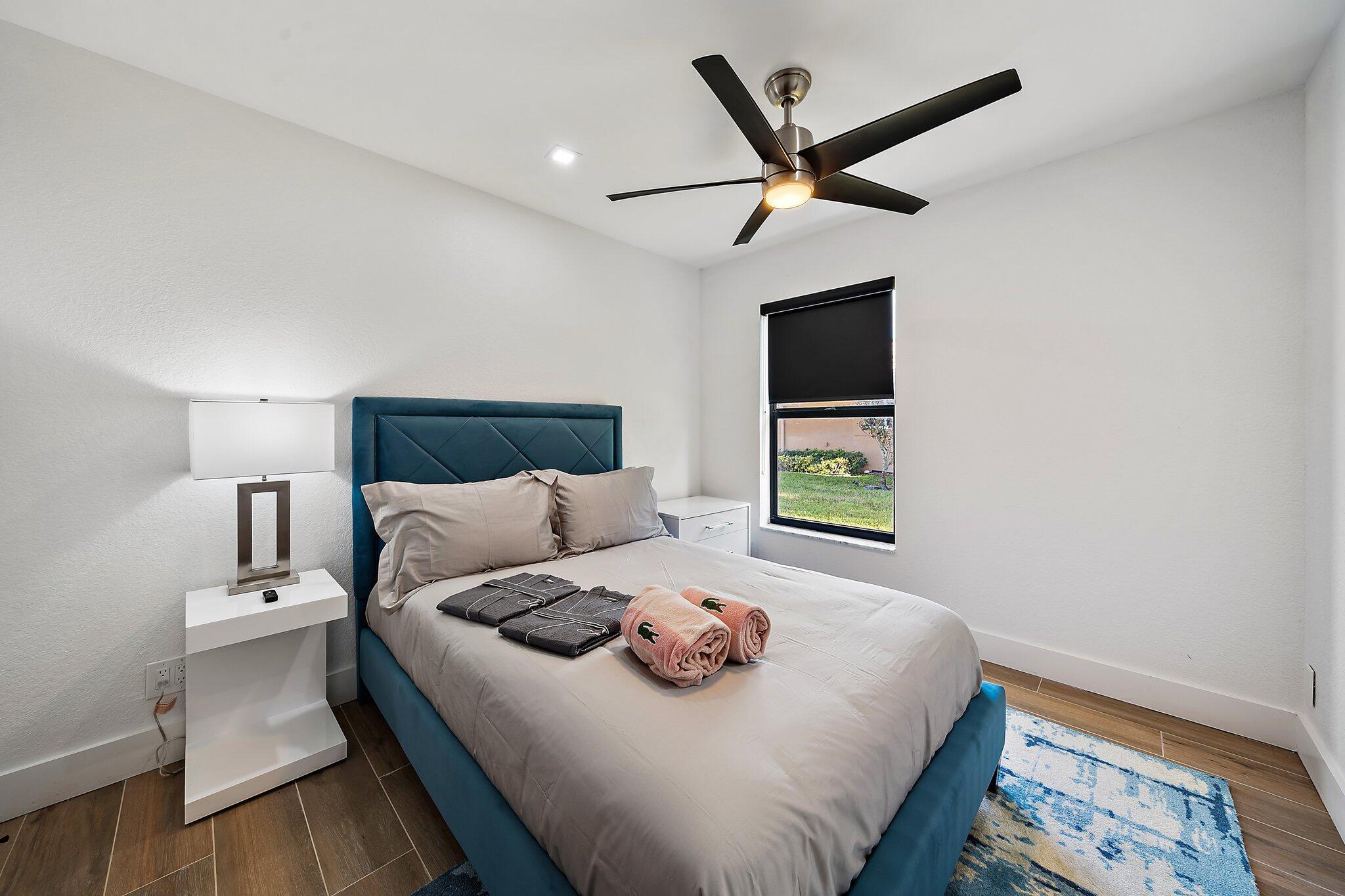 GREENVIEW SHORES 2 OF WELLINGTON - Residential