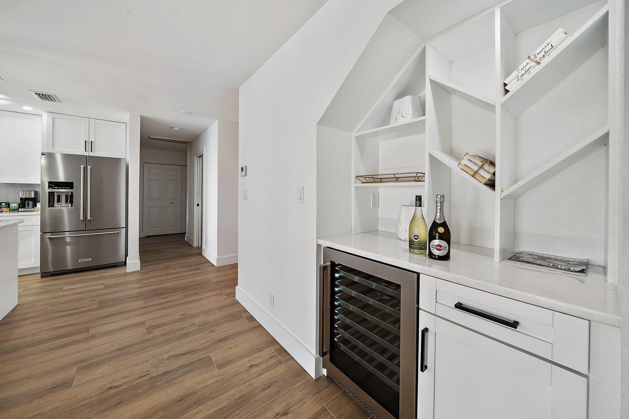 GREENVIEW SHORES 2 OF WELLINGTON - Residential