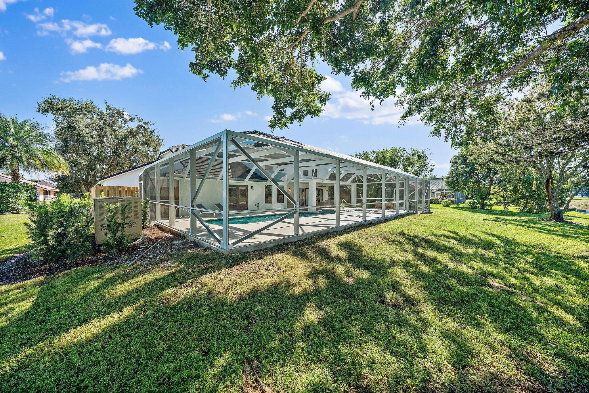 GREENVIEW SHORES 2 OF WELLINGTON - Residential