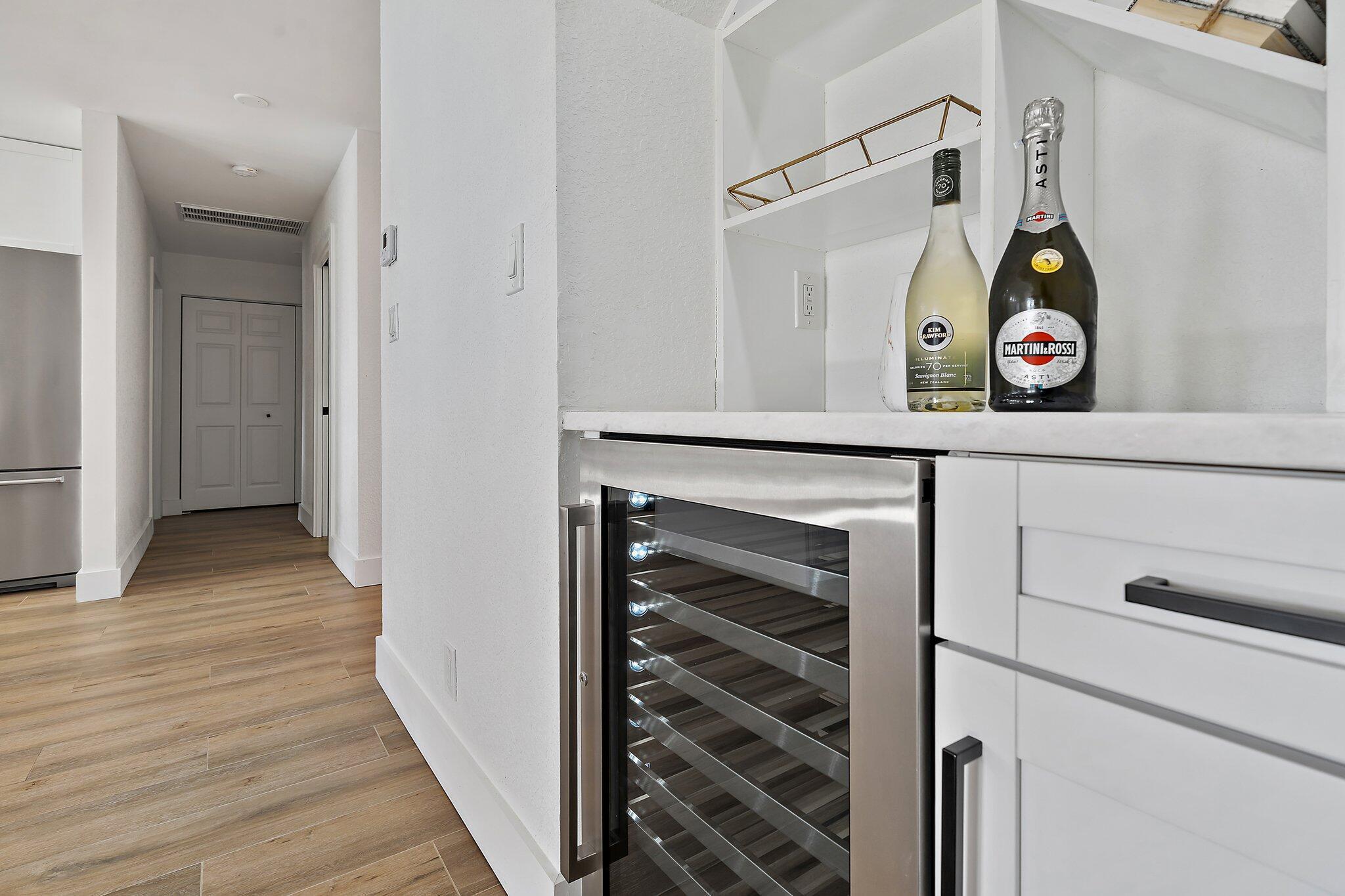 GREENVIEW SHORES 2 OF WELLINGTON - Residential