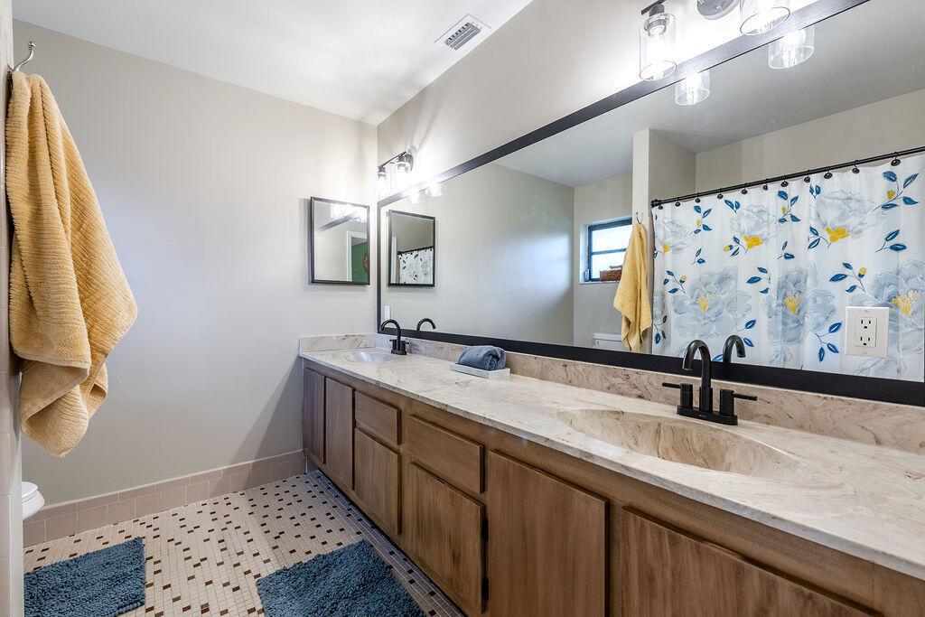 SHADYWOODS PH TWO - Residential Lease