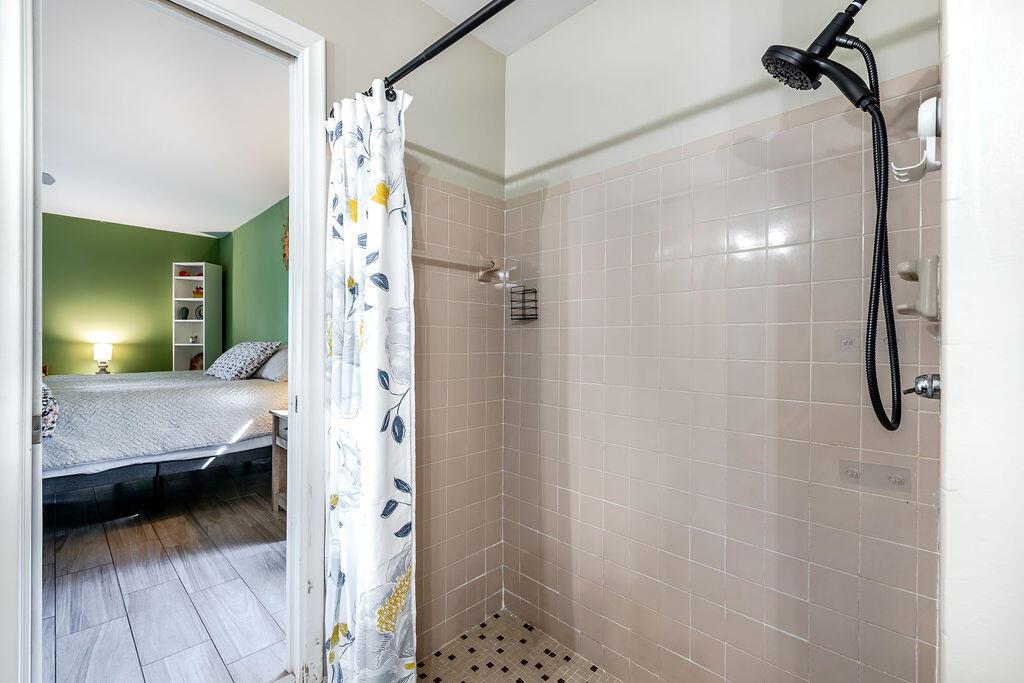 SHADYWOODS PH TWO - Residential Lease