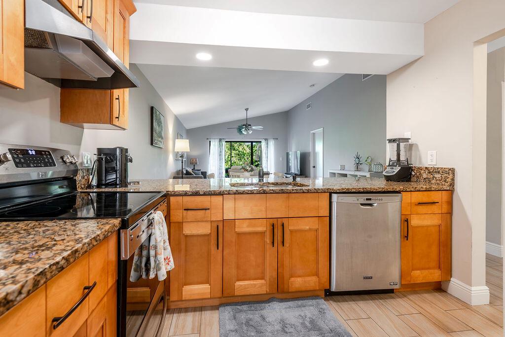 SHADYWOODS PH TWO - Residential Lease