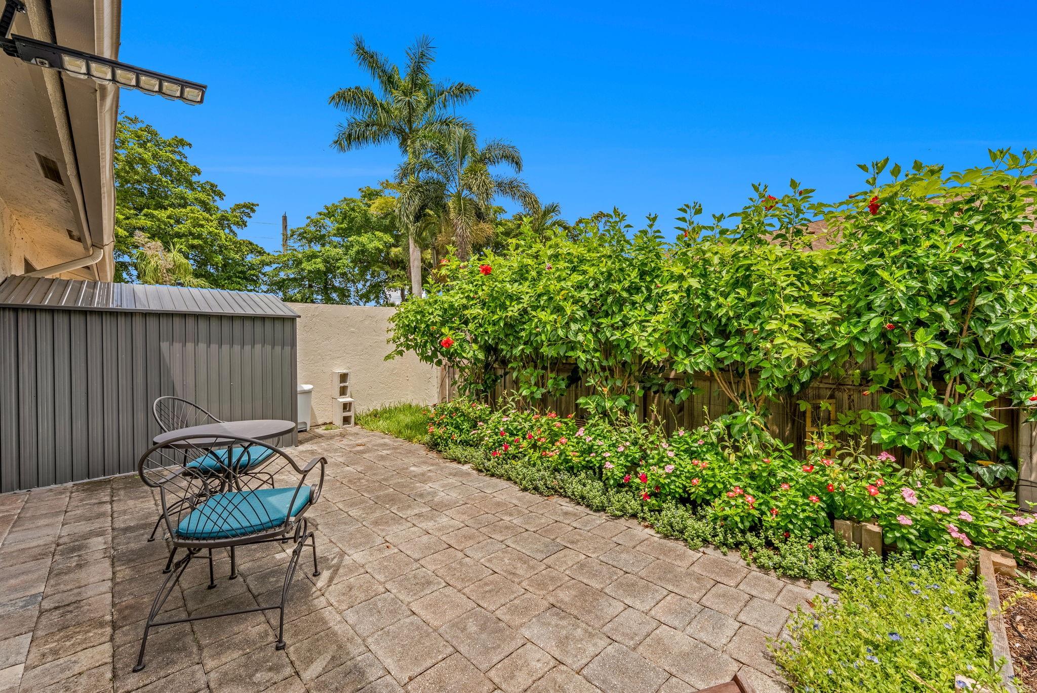 3086 S Oakland Forest Dr 1203