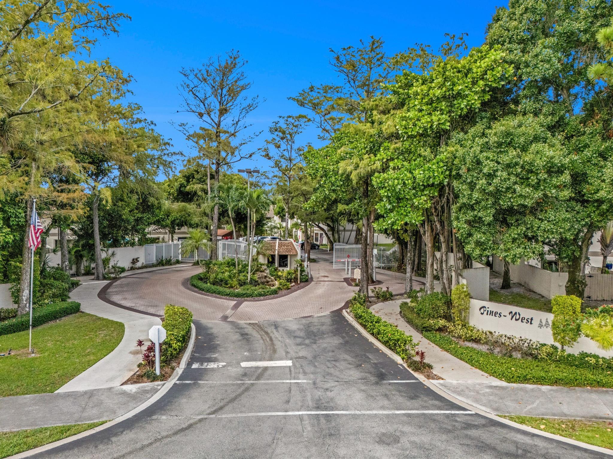 3086 S Oakland Forest Dr 1203