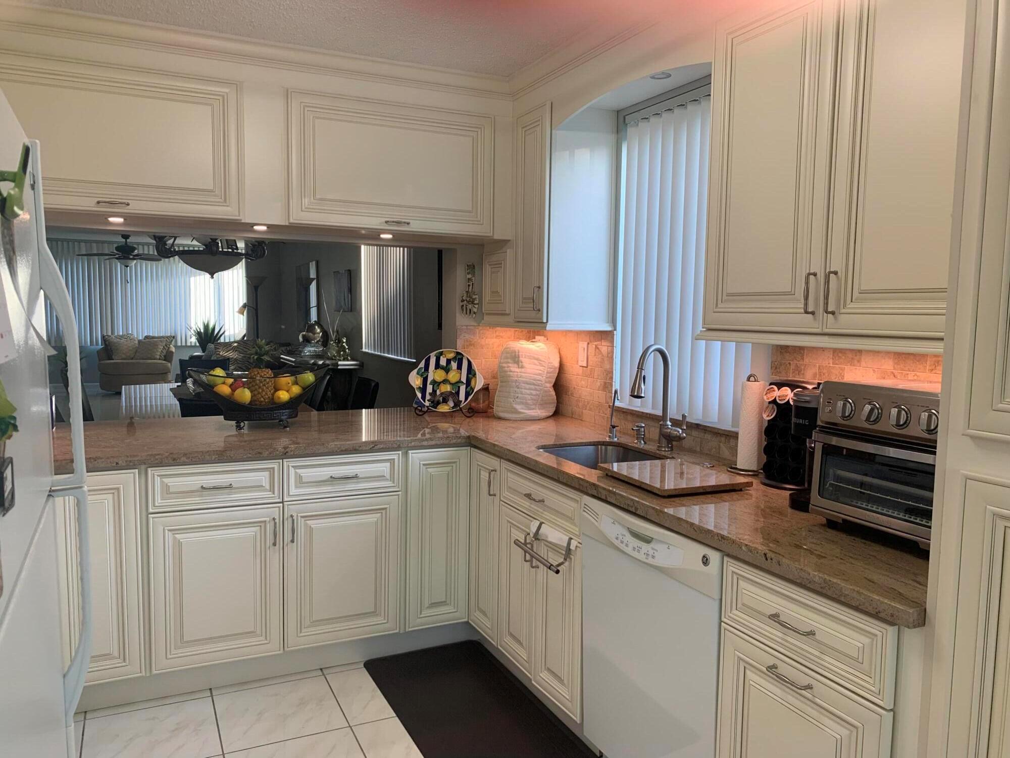 7216 S Devon Drive 212