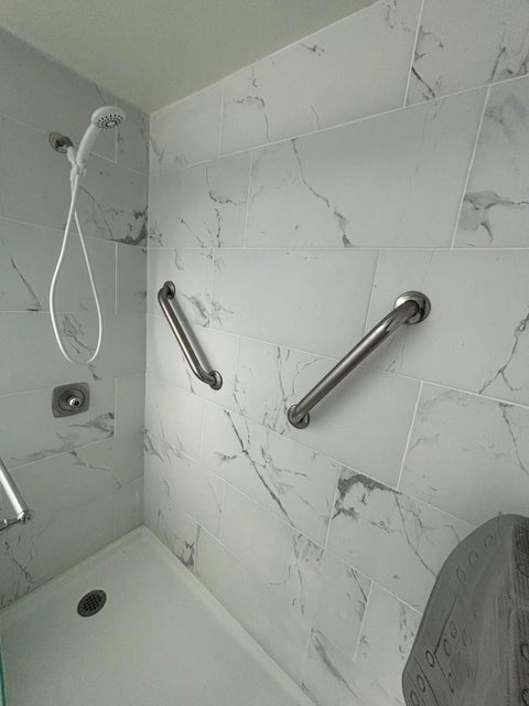 Featured picture for the property R11105324