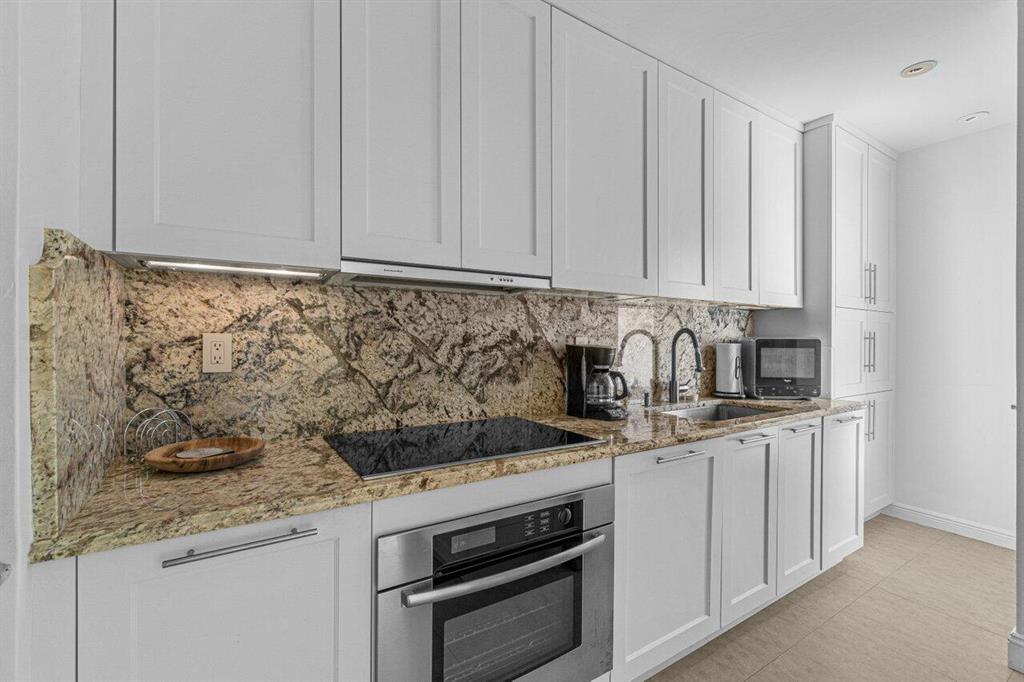 FOUR HUNDRED SO OCEAN BLVD CONDO - Residential