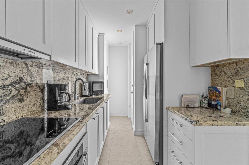 FOUR HUNDRED SO OCEAN BLVD CONDO - Residential