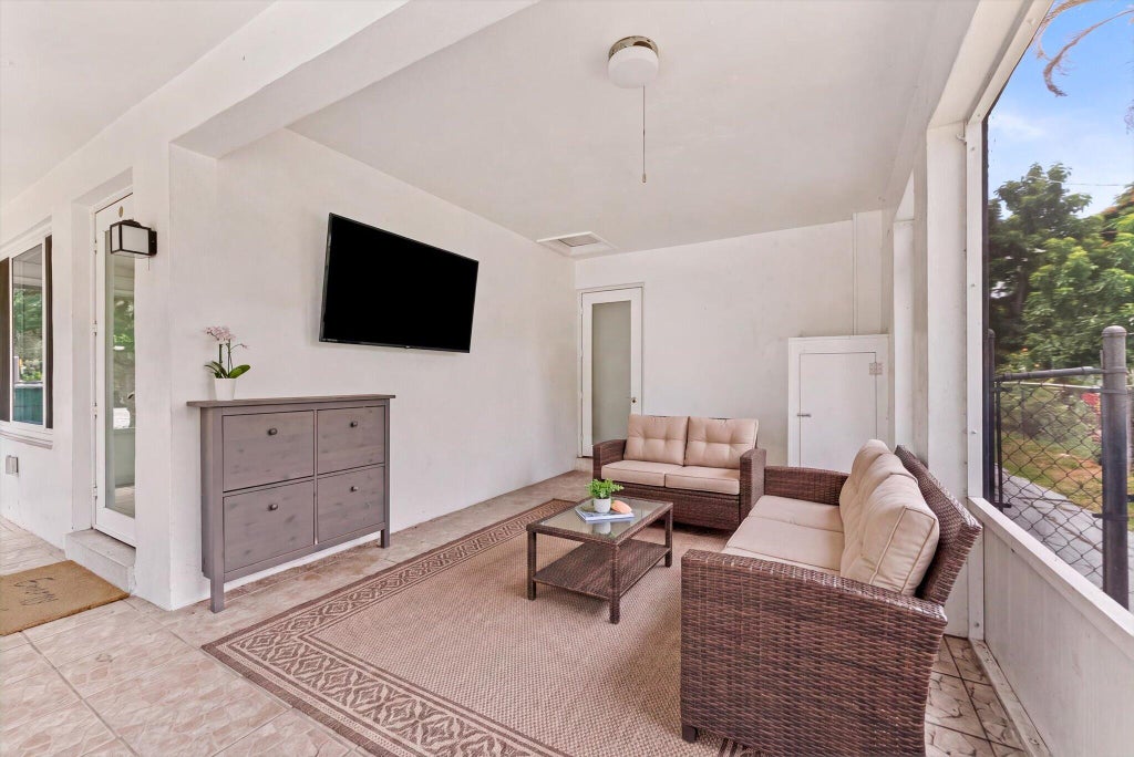 Photo of 4641 SW 25TH Terrace, Dania Beach, FL 33312 (MLS # B26069642)