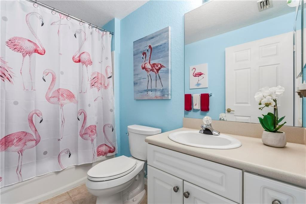 Palm Estates Luxury Condo - Residential