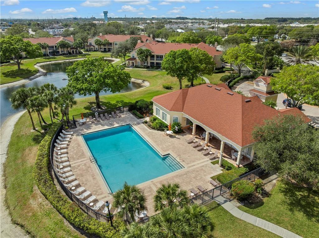 Palm Estates Luxury Condo - Residential