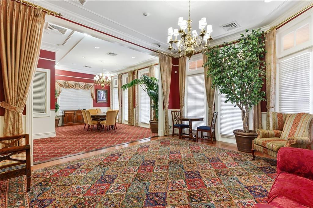 Palm Estates Luxury Condo - Residential