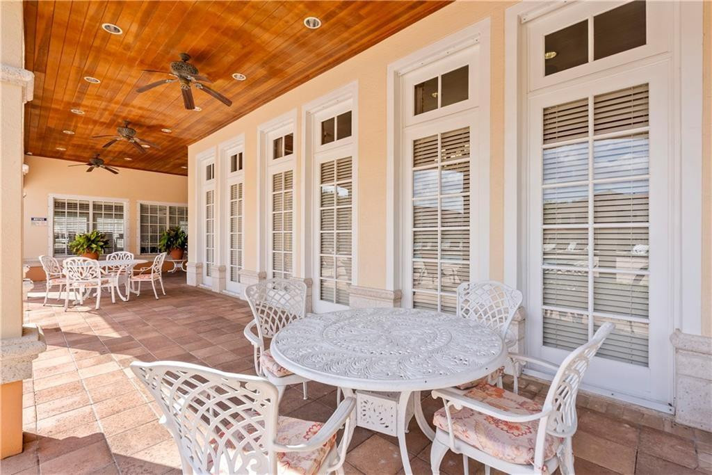 Palm Estates Luxury Condo - Residential