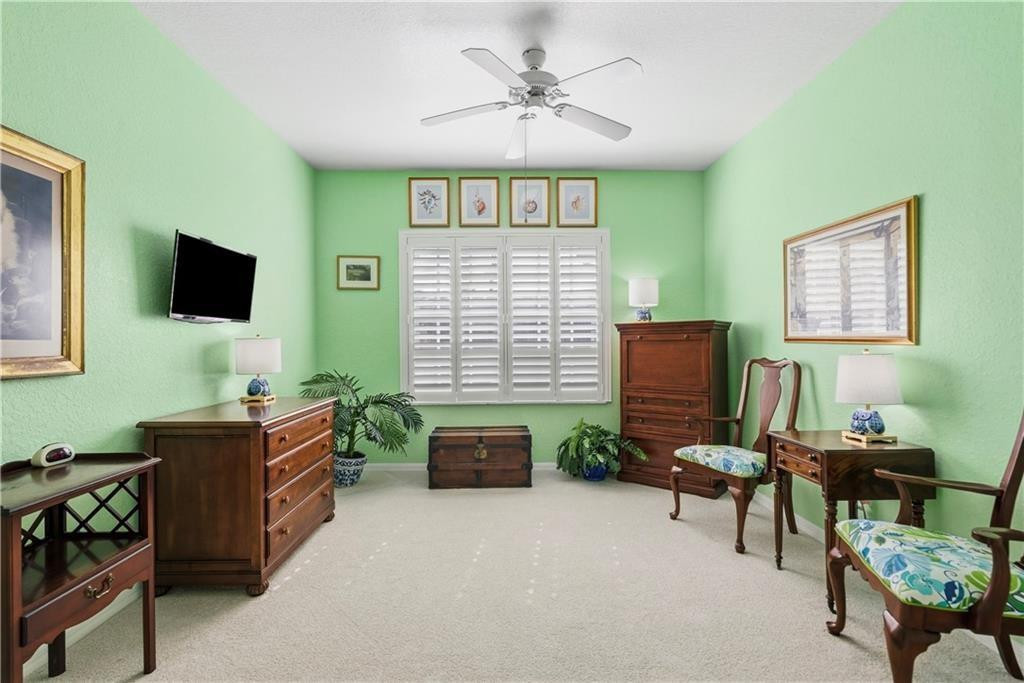 Palm Estates Luxury Condo - Residential