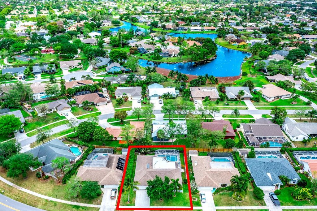 Photo of 1724 Primrose Lane, Wellington, FL 33414 (MLS # R10974652)