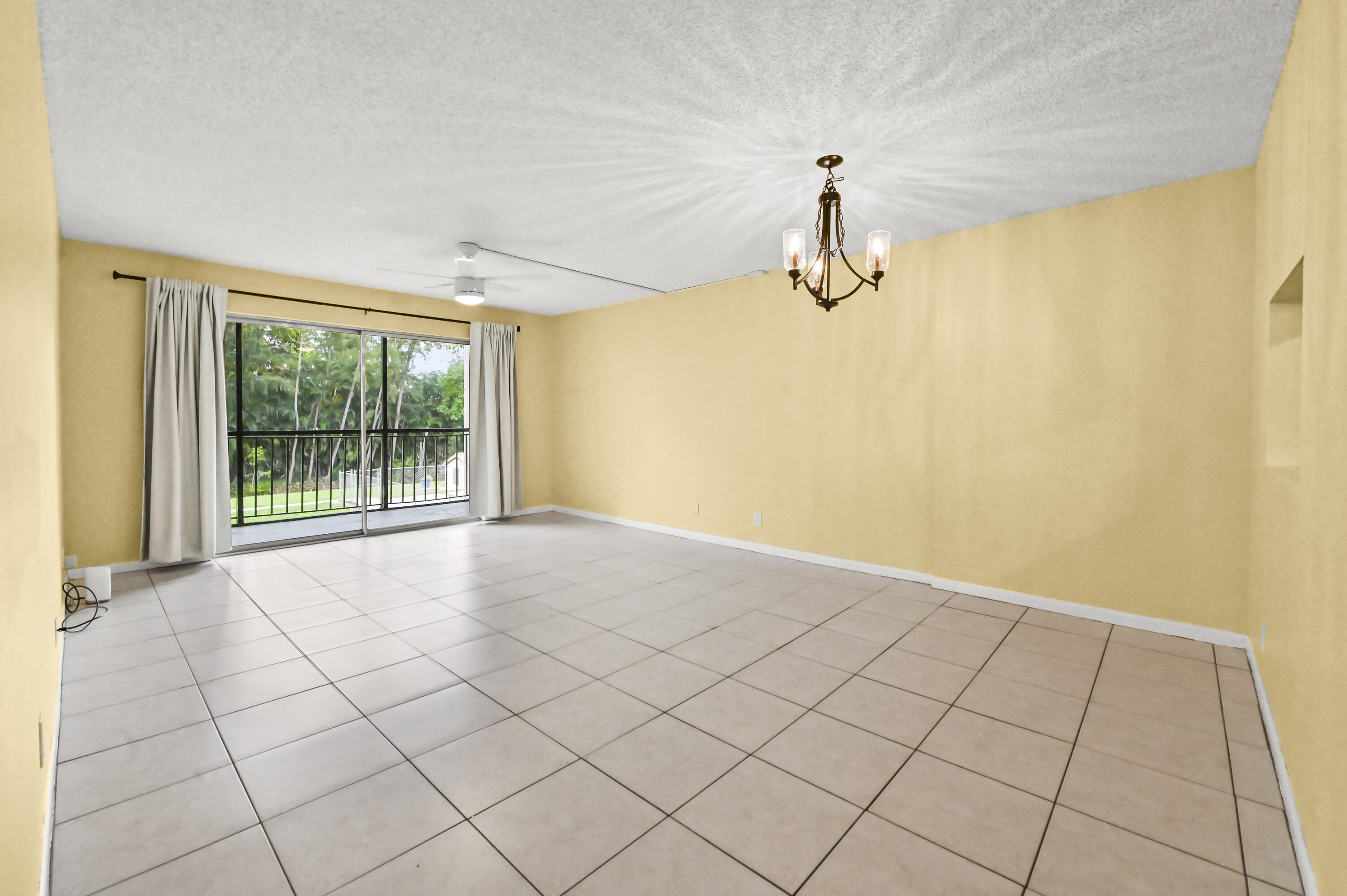 NOVA GARDENS CONDO - Residential