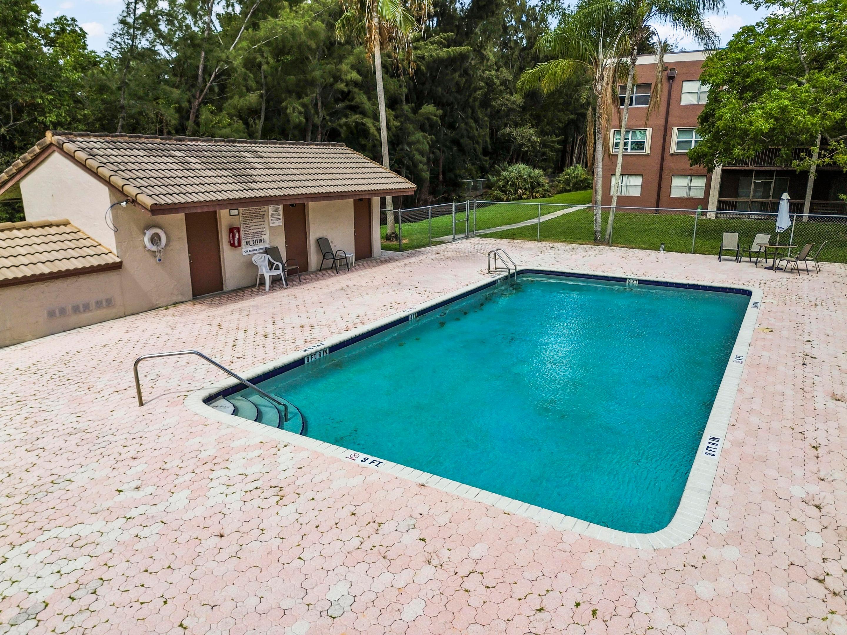 NOVA GARDENS CONDO - Residential