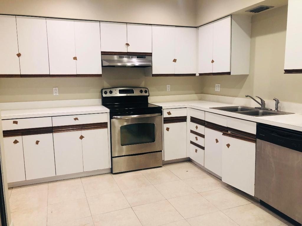 COVENTRY GREEN AT WELLINGTON - Residential